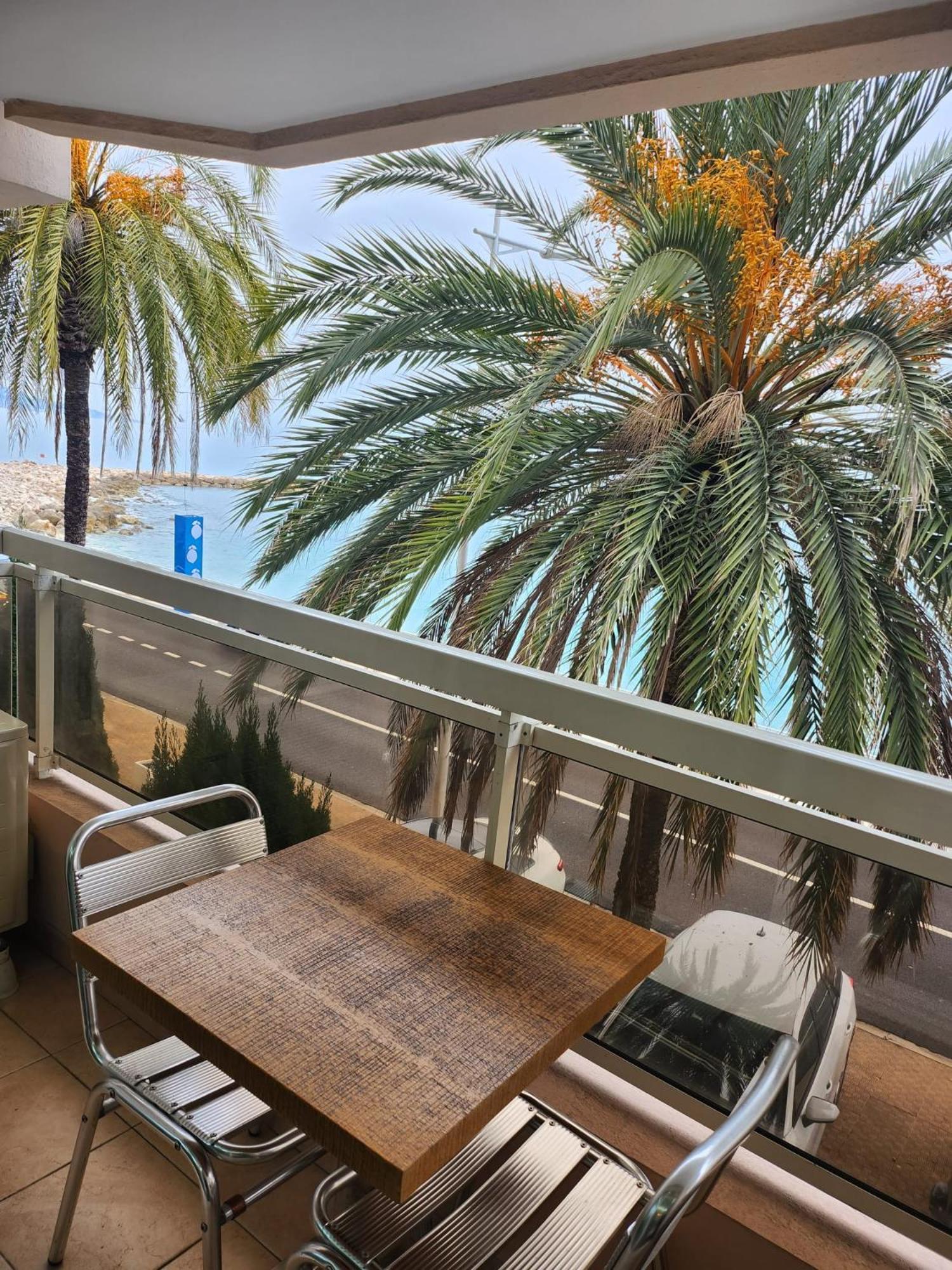 Bluemarine, Studio Vista Mare Ментона Екстериор снимка